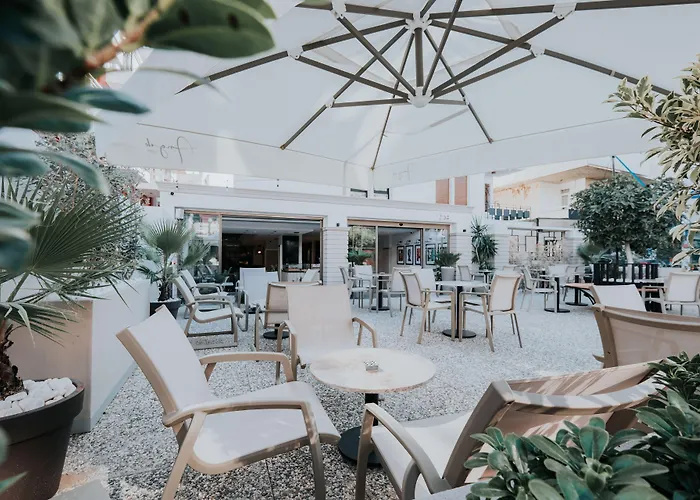 Angelo Coffee מלון